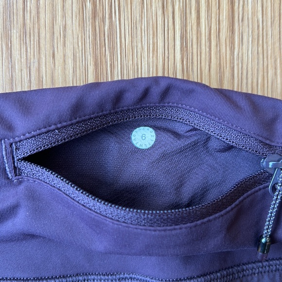 Lululemon Speed Short-Eggplant Color. Size 6 - Picture 5 of 8